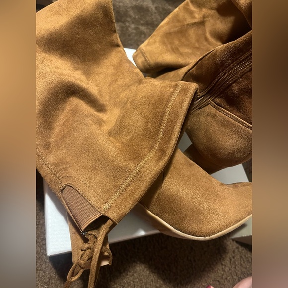 Chestnut thigh high boots, size 7 - Picture 4 of 8